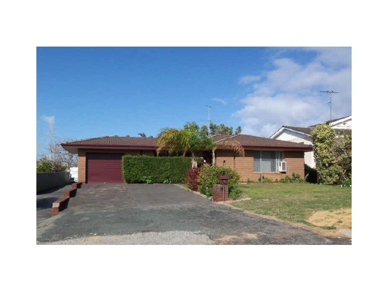 3 Lindley Road, Halls Head WA 6210