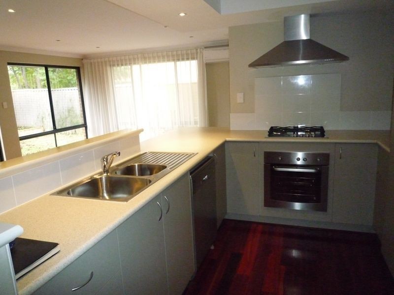 2A Coolibah Avenue, Dudley Park WA 6210