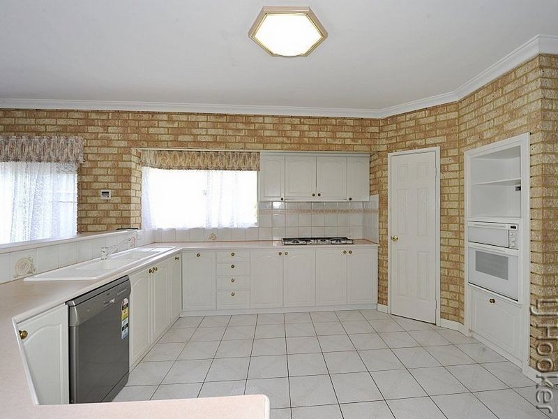 13 Boileau Place, San Remo WA 6210