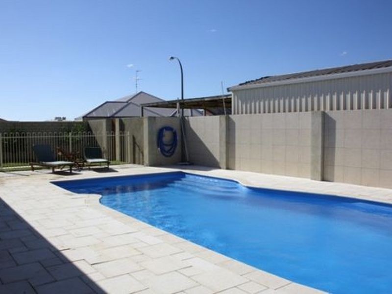 9 Breynia Link, Halls Head WA 6210