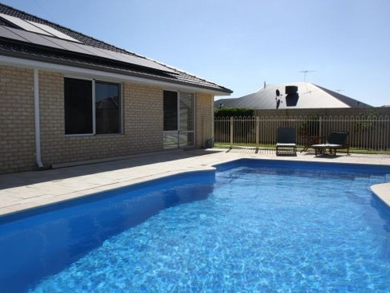 9 Breynia Link, Halls Head WA 6210