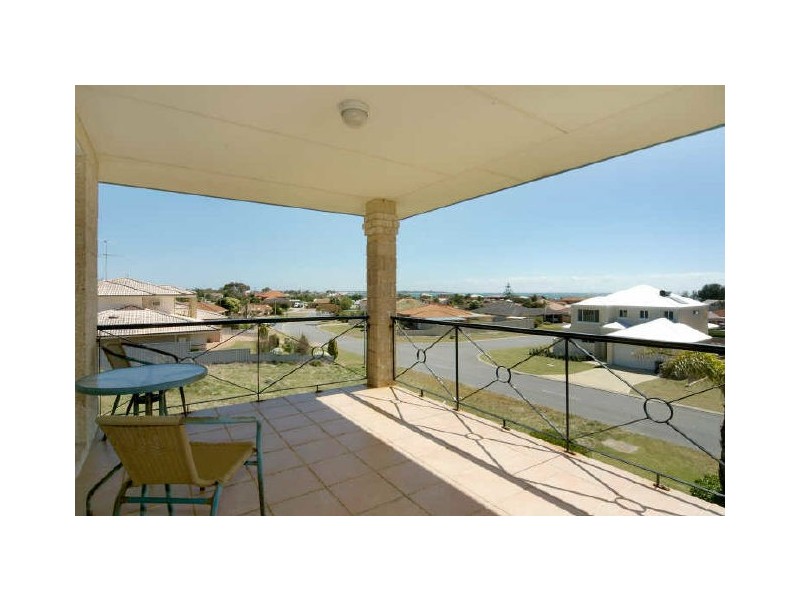 14 Hamilton Way, Silver Sands WA 6210