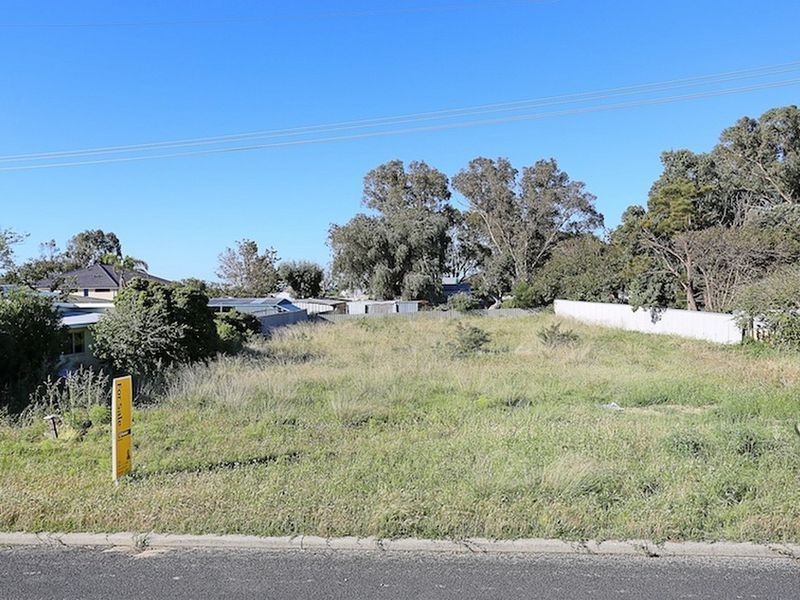 10 Cathryn Street, Halls Head WA 6210