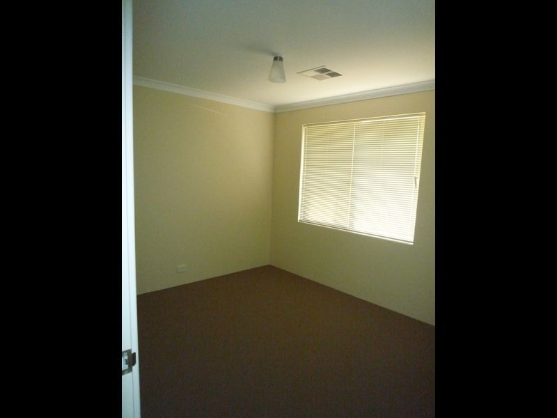 10 Innes Parkway, Lakelands WA 6180