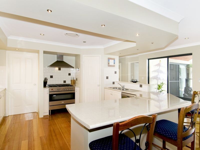 6 Lomatia Ramble, Halls Head WA 6210