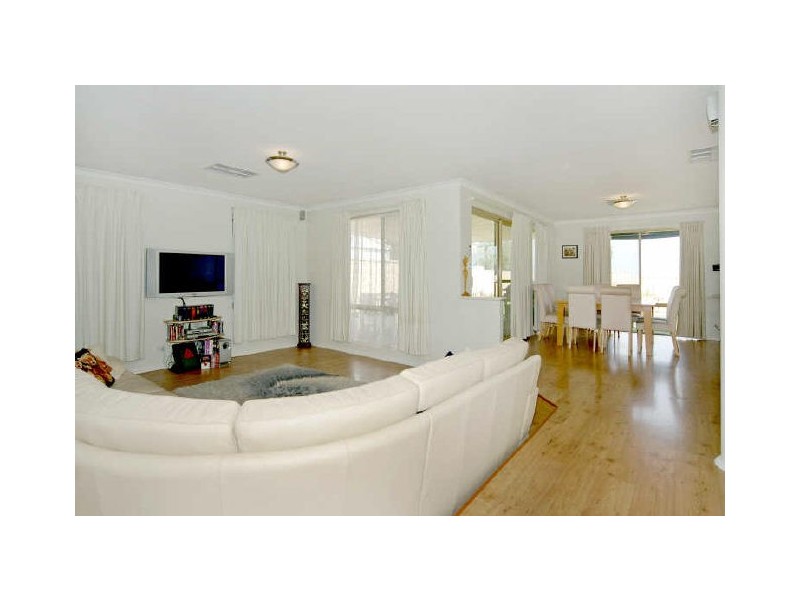 11 Hyden Loop, Dawesville WA 6210