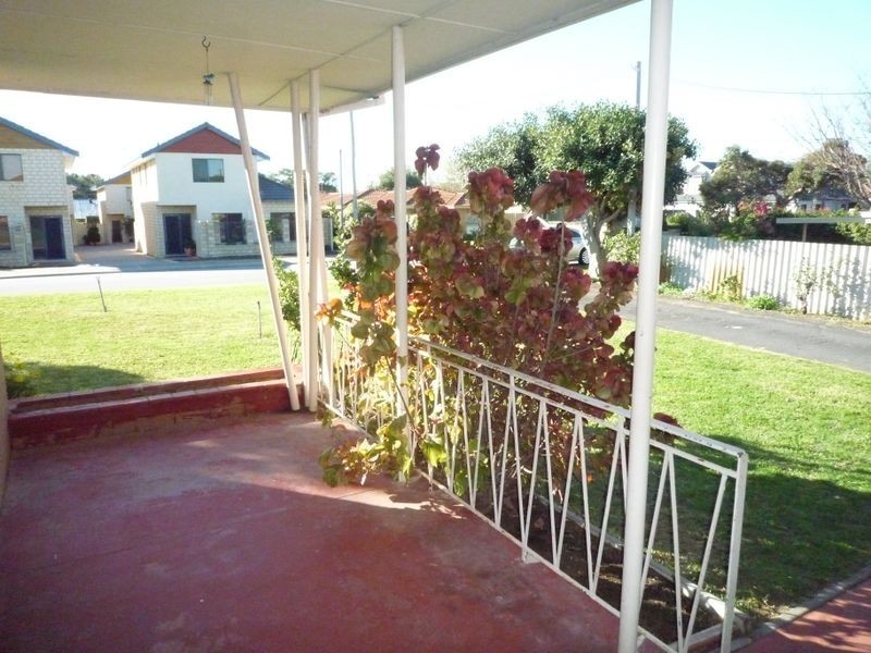 51 Davey Street, Mandurah WA 6210