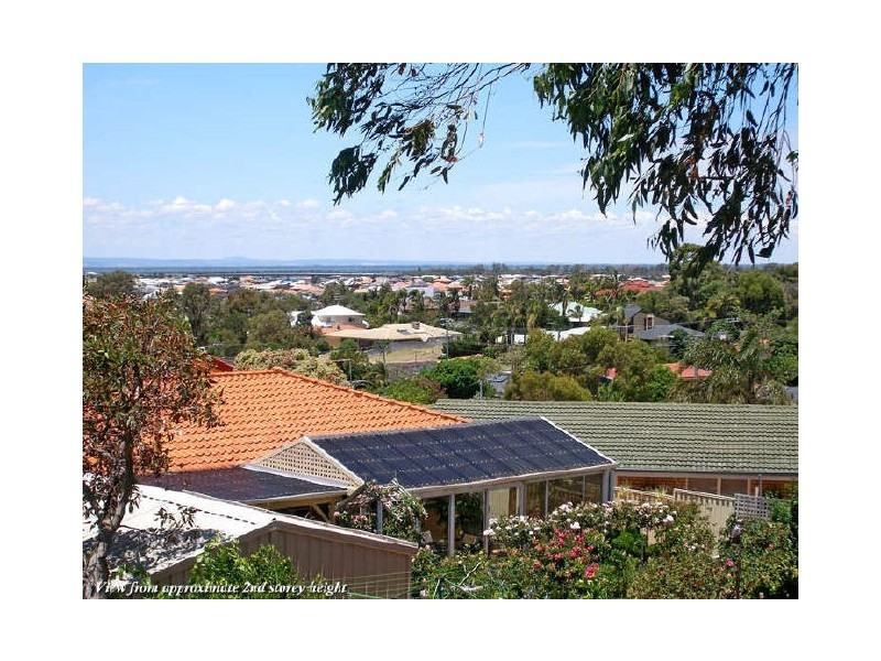 1 Muir Street, Halls Head WA 6210