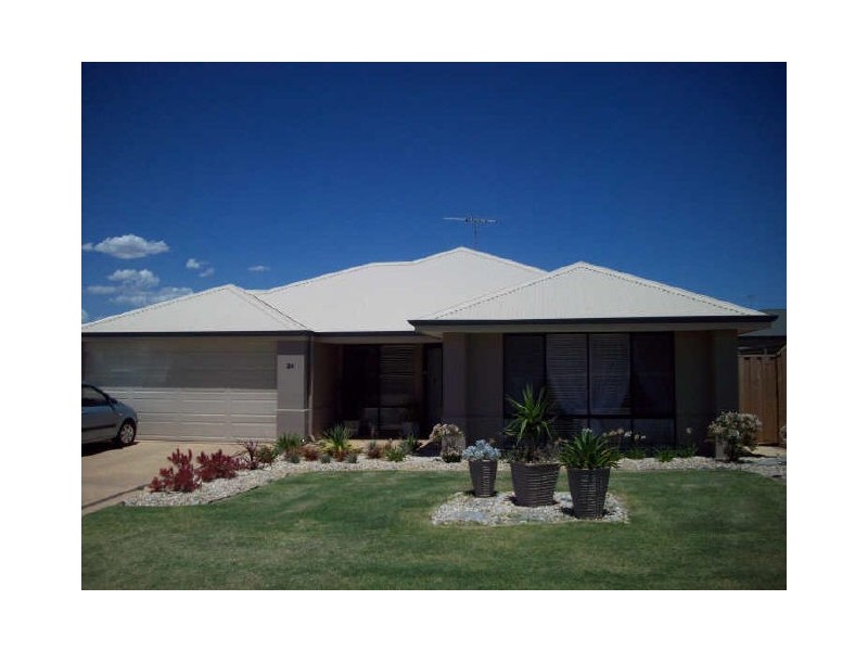 24 Adriana Way, Halls Head WA 6210