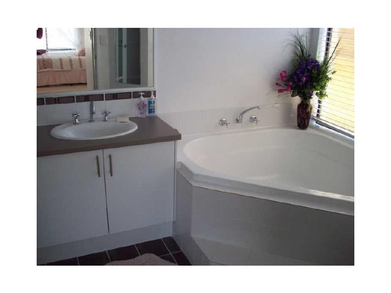 24 Adriana Way, Halls Head WA 6210