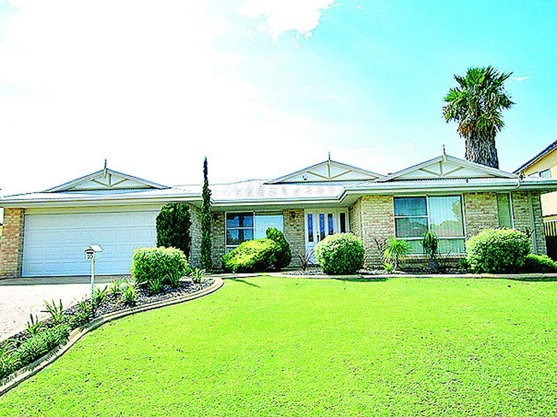 10 Challenger Road, Madora Bay WA 6210