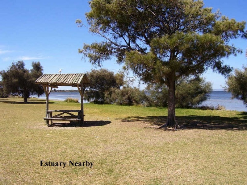 17 Placid Waters Parade, Coodanup WA 6210