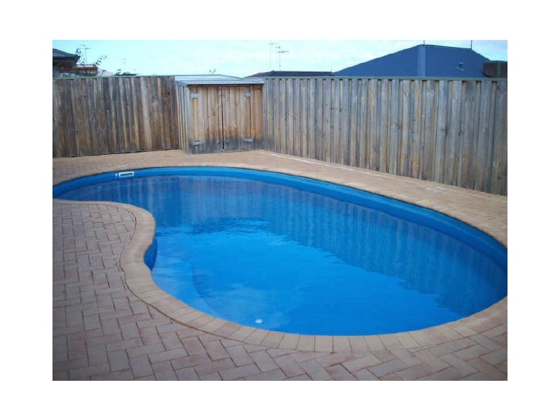 30 Seaforth Drive, Halls Head WA 6210