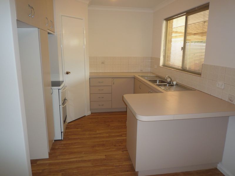 17b Balmoral Parade, Halls Head WA 6210