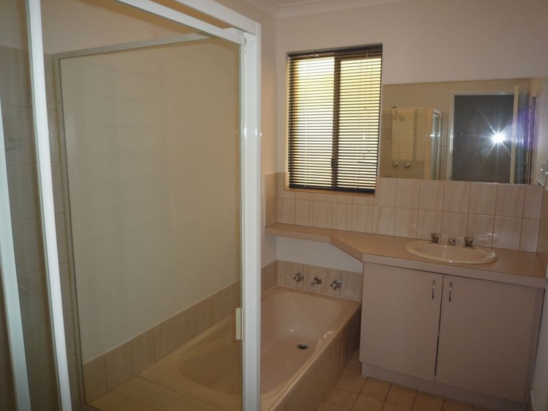 17b Balmoral Parade, Halls Head WA 6210