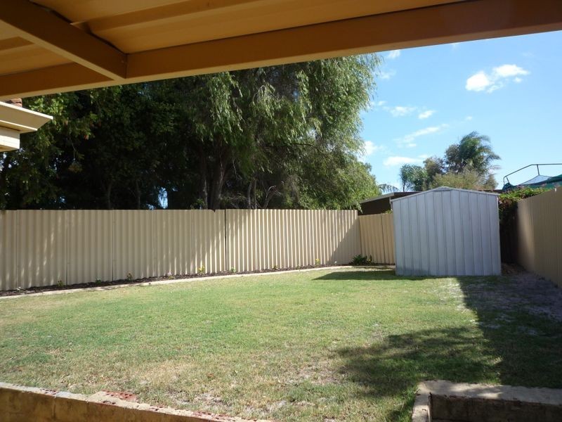 17b Balmoral Parade, Halls Head WA 6210