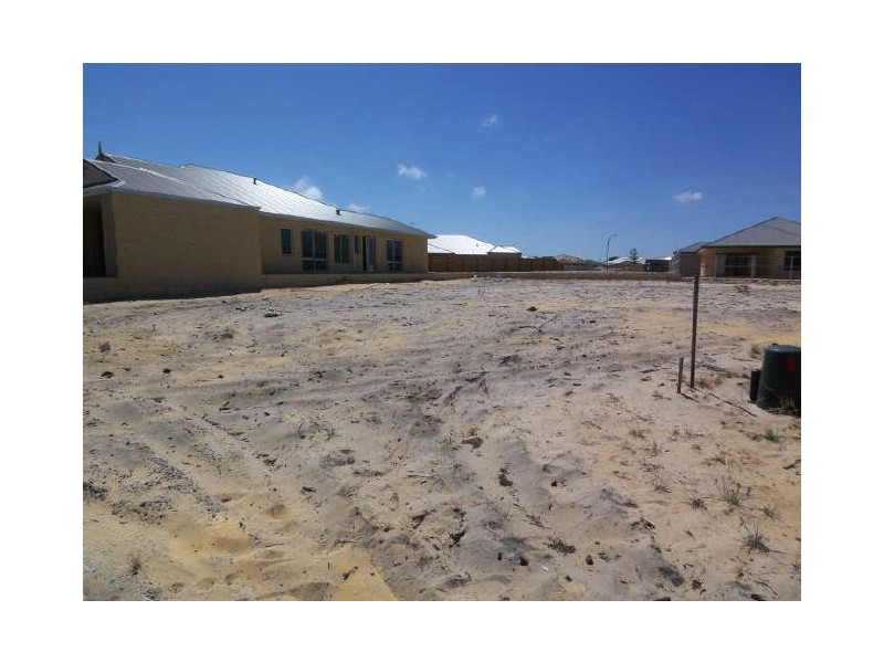 12 Tectona Way, Halls Head WA 6210