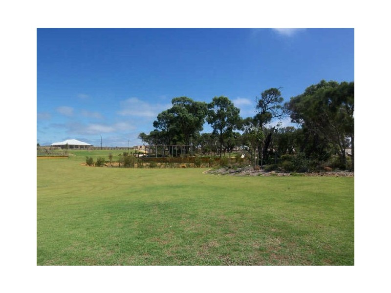 12 Tectona Way, Halls Head WA 6210