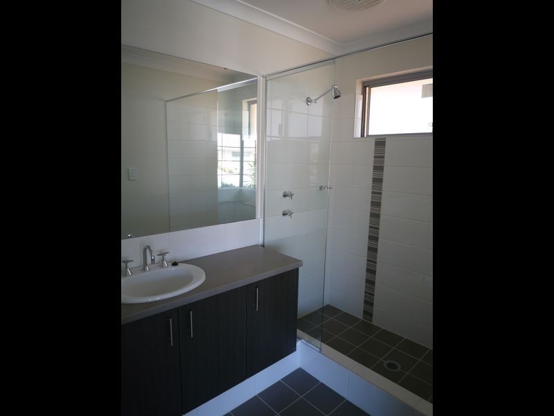 27 Still Meadow Turn, Meadow Springs WA 6210