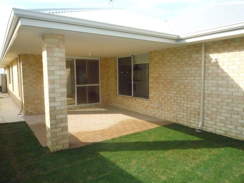 44 Cobaki Brace, Lakelands WA 6180