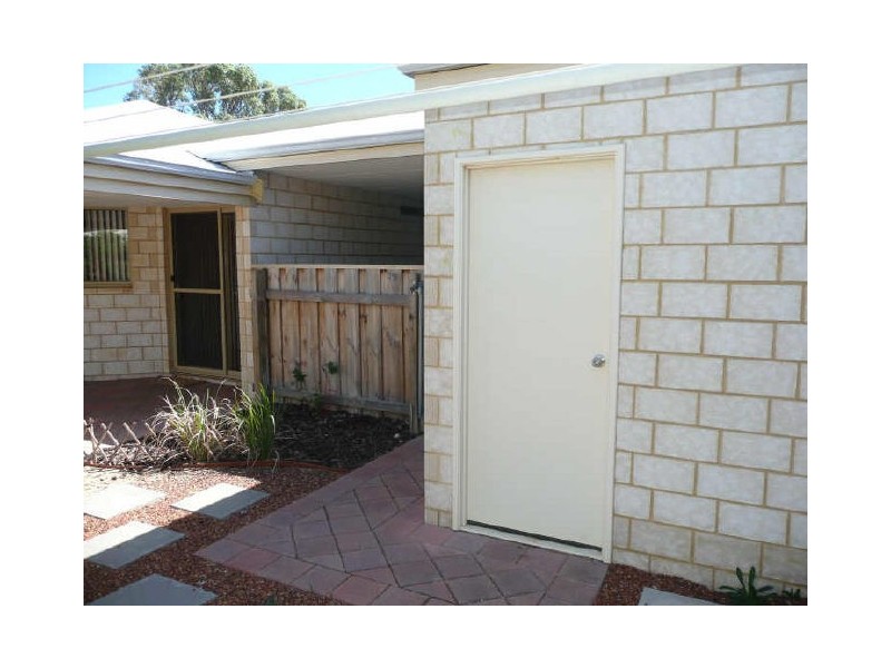4B Hobley Street, Mandurah WA 6210