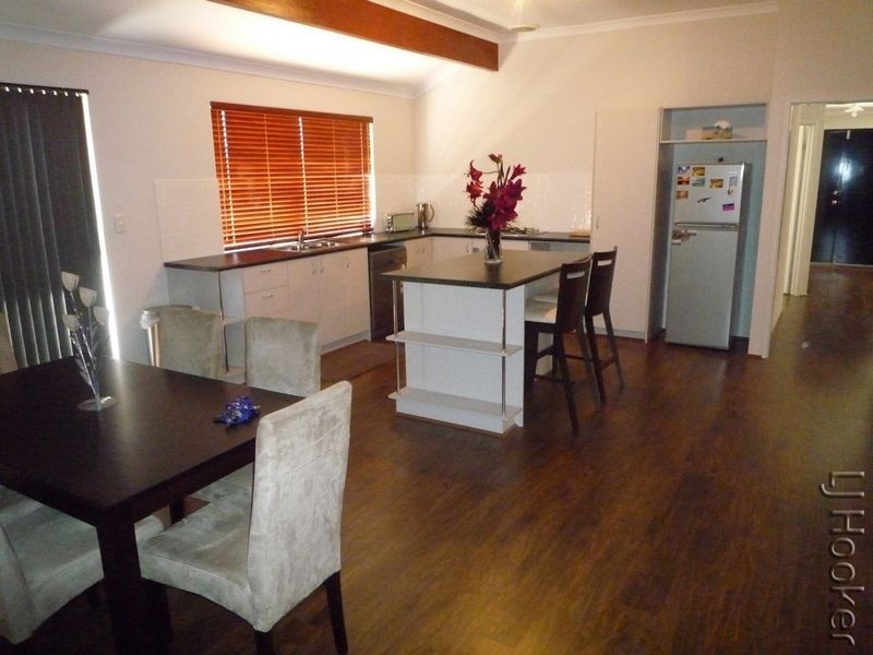 16 Eliza Pass, Madora Bay WA 6210