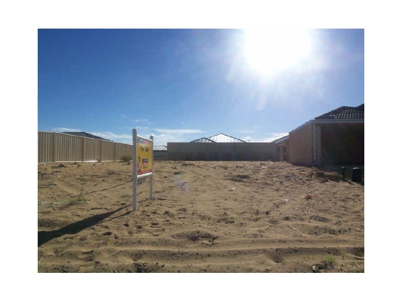 18 Lascelles Circus, Lakelands WA 6210