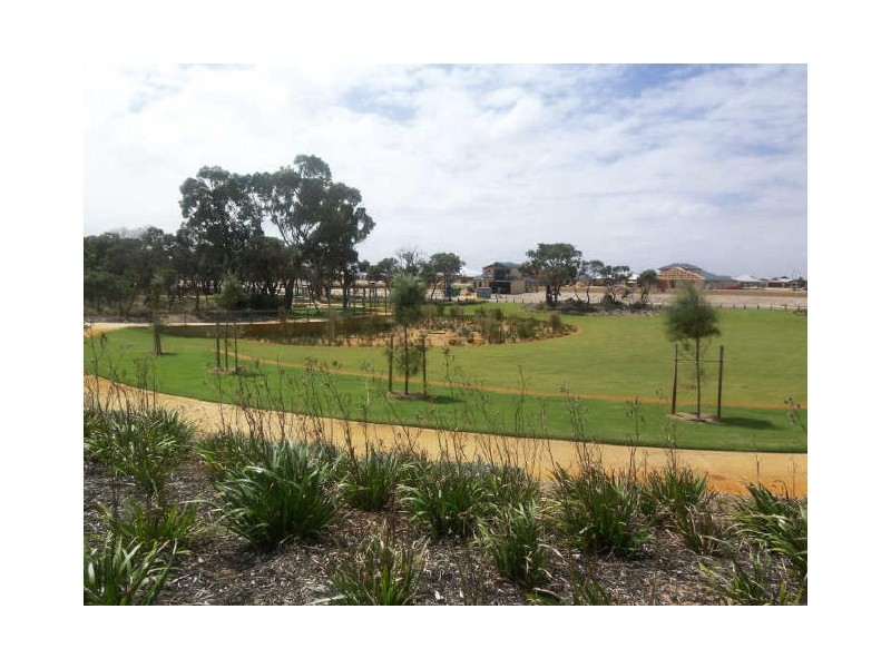 35 Karon Vista, Halls Head WA 6210