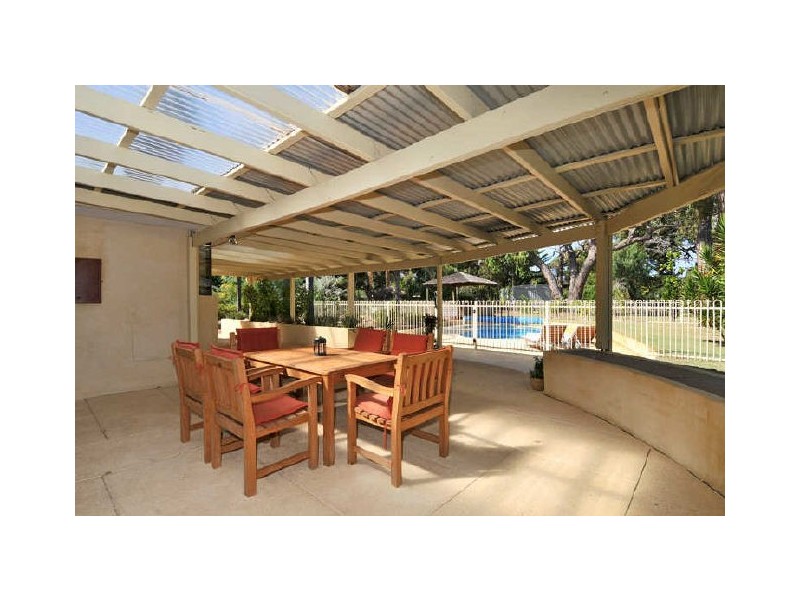 21 Pleasant Grove Circle, Falcon WA 6210