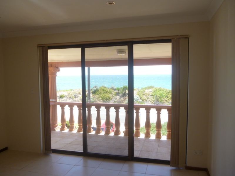 3/56 Halls Head Parade, Halls Head WA 6210