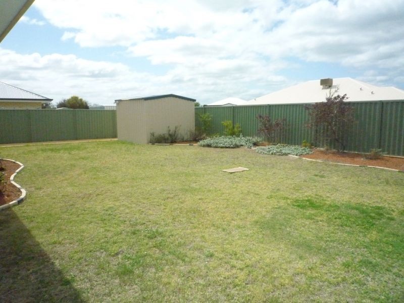 44 Bibbulmun Meander, Ravenswood WA 6208
