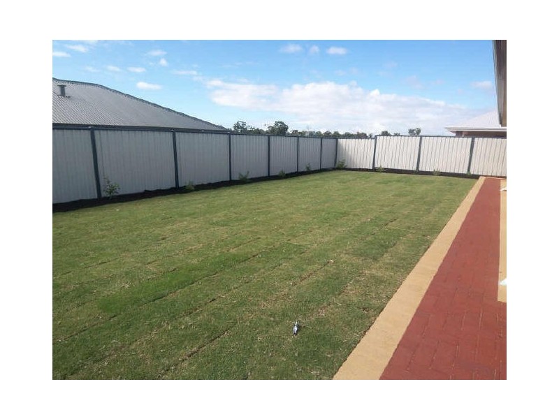 24 Cimarron Edge, Meadow Springs WA 6210