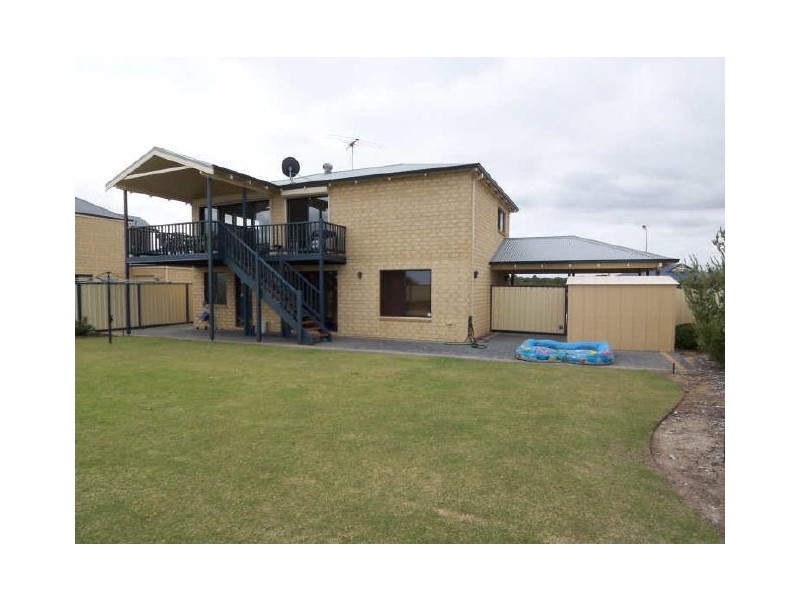 4 Cranbrook Crescent, Dawesville WA 6210