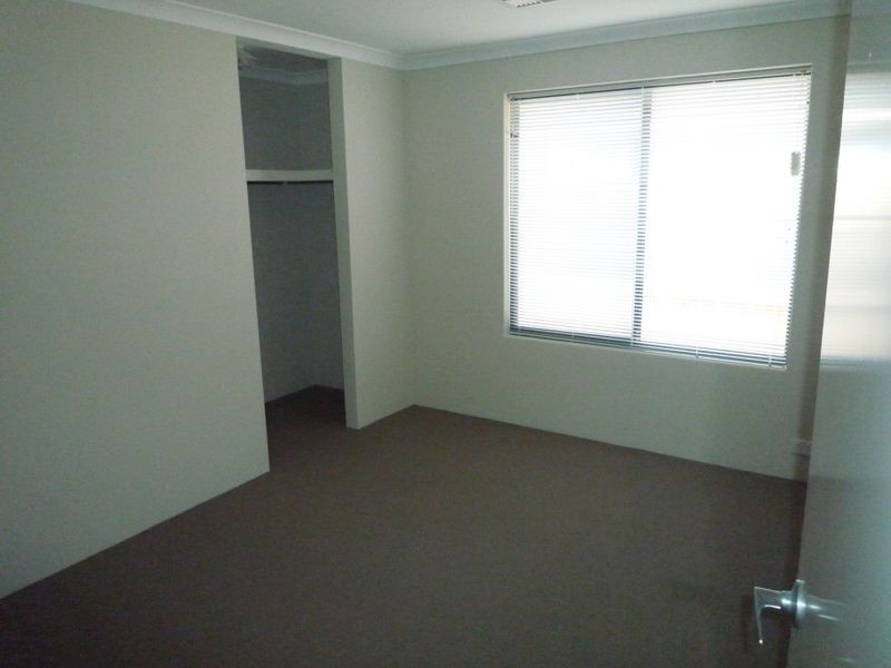 49 Marsdenia Road, Halls Head WA 6210