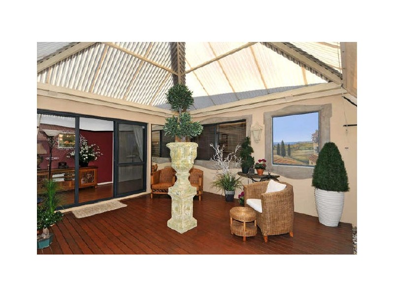 4 Bermuda Place, Halls Head WA 6210