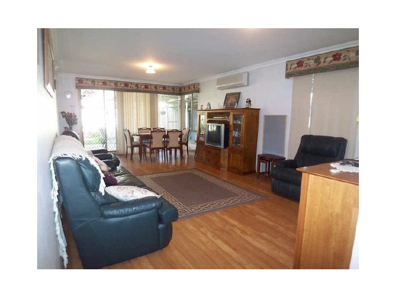 5 Cove Court, Dudley Park WA 6210