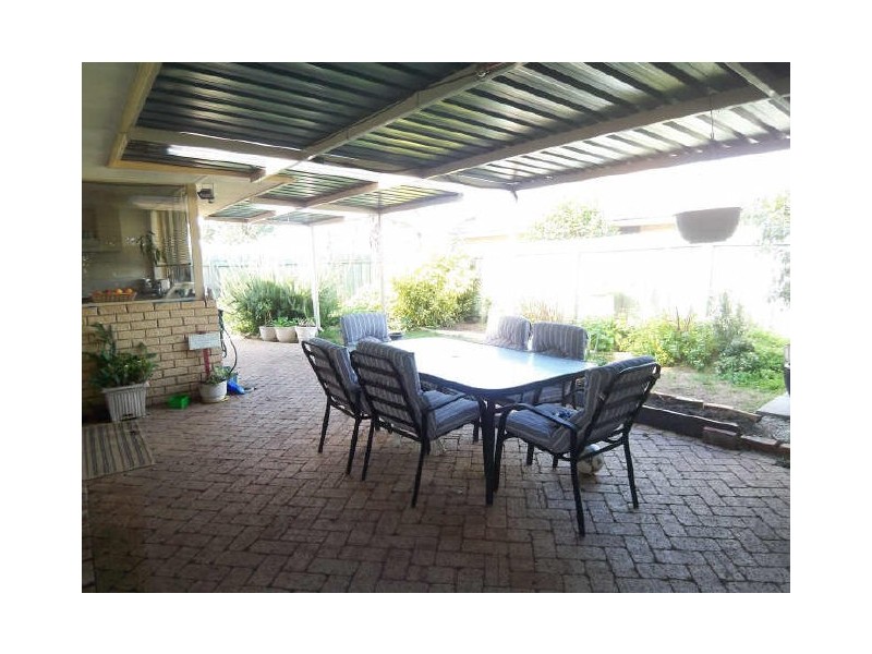 5 Cove Court, Dudley Park WA 6210