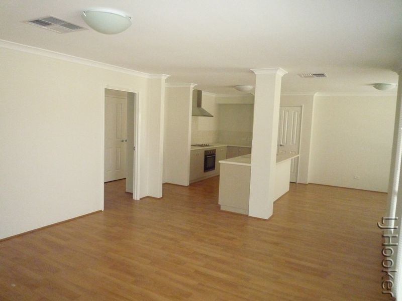 4 Bourke Close, Ravenswood WA 6208