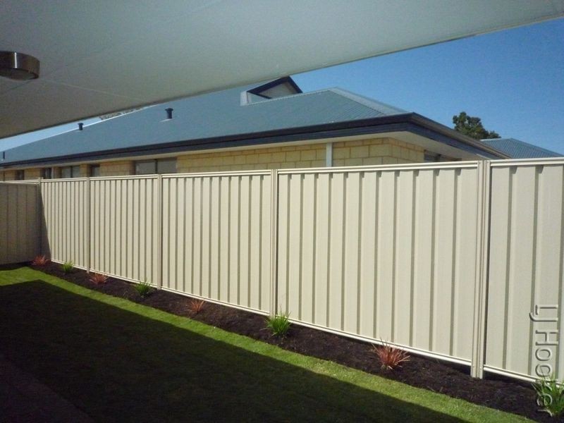 4 Bourke Close, Ravenswood WA 6208