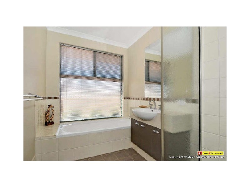 10 Bookara View, Lakelands WA 6210