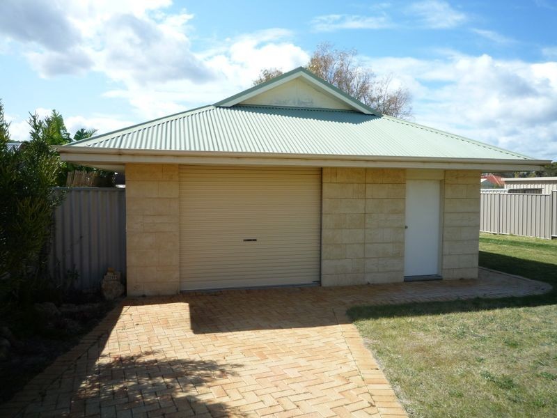 35 Orestes Street, San Remo WA 6210