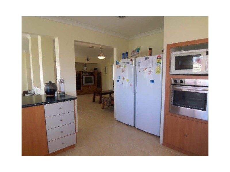 12 Glenelg Way, Meadow Springs WA 6210