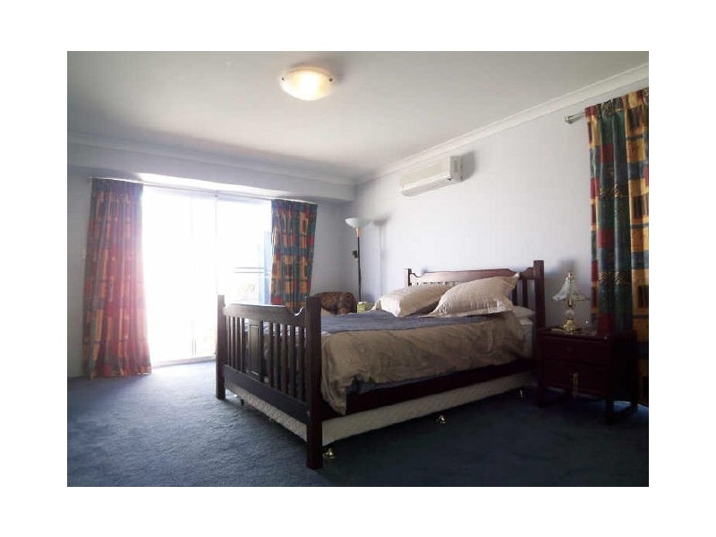 12 Glenelg Way, Meadow Springs WA 6210