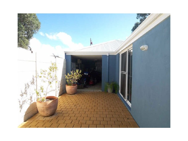 12 Glenelg Way, Meadow Springs WA 6210