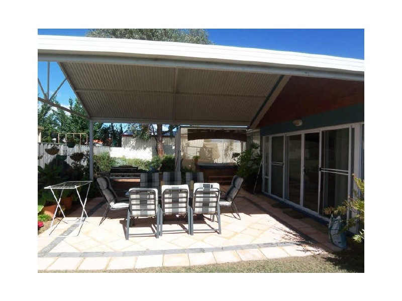 12 Glenelg Way, Meadow Springs WA 6210