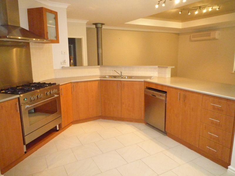 65 Willoughbridge Crescent, Erskine WA 6210