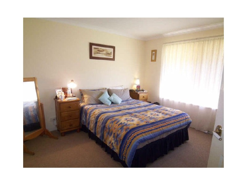 2A Oleander Place, Halls Head WA 6210