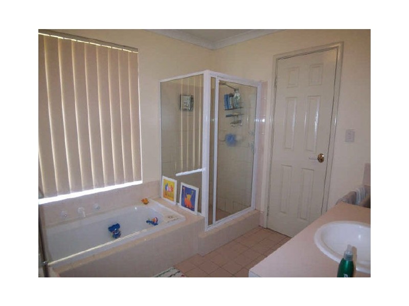 2A Oleander Place, Halls Head WA 6210