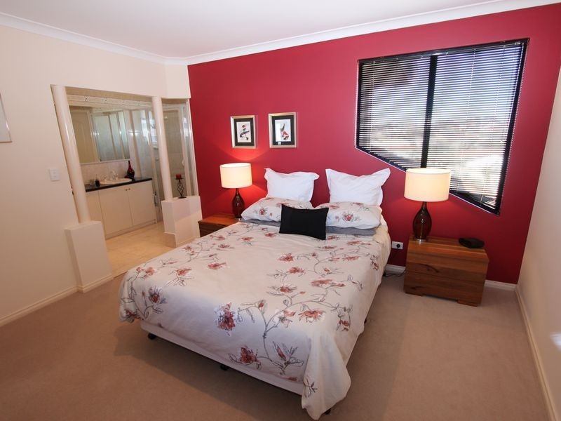 10A Pinnace Court, Halls Head WA 6210