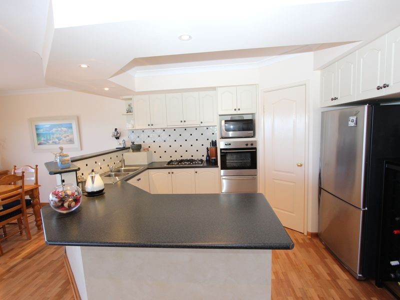 10A Pinnace Court, Halls Head WA 6210